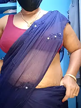 Snapshot of tamil_sarah chatting on 06/24/26, 06:18 tamil sarah online show from 06/24/26, 06:18