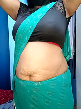 Snapshot of tamil_sarah chatting on 06/26/26, 06:01 tamil sarah online show from 06/26/26, 06:01