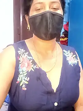 Snapshot of tamil_sarah chatting on 06/30/26, 04:24 tamil sarah online show from 06/30/26, 04:24