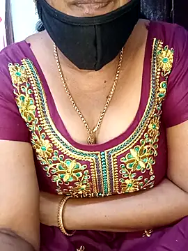 Snapshot of tamil_sarah chatting on 07/16/26, 05:46 tamil sarah online show from 07/16/26, 05:46
