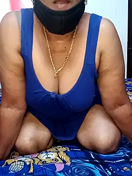 Snapshot of tamil_sarah chatting on 07/17/26, 06:20 tamil sarah online show from 07/17/26, 06:20
