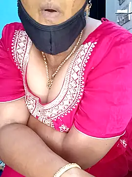 Snapshot of tamil_sarah chatting on 07/31/26, 06:46 tamil sarah online show from 07/31/26, 06:46