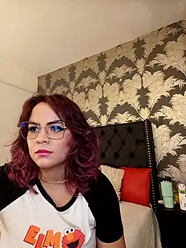 Snapshot of Aurora_Luxx chatting on 07/28/26, 04:39 Aurora Luxx online show from 07/28/26, 04:39