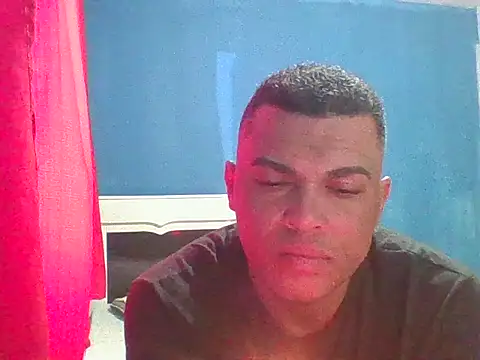 Snapshot of VitorBDote23cm chatting on 06/11/26, 10:13 VitorBDote23cm online show from 06/11/26, 10:13