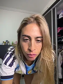 NicoleWilder online show from 06/24/26, 07:24