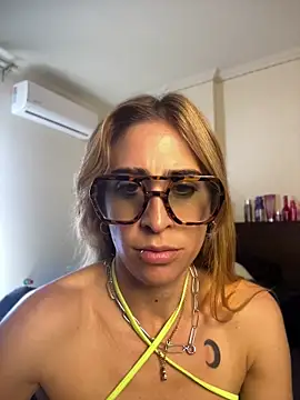 NicoleWilder online show from 07/27/26, 03:41
