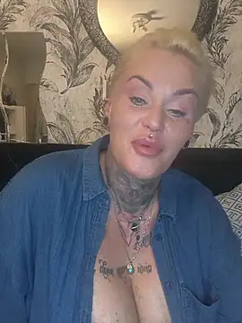Snapshot of InkedMissLaBaehm chatting on 06/15/26, 10:56 InkedMissLaBaehm online show from 06/15/26, 10:56