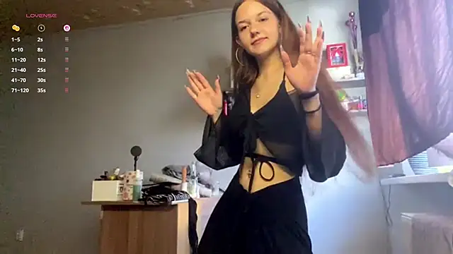 Snapshot of AuroraQT chatting on 06/26/26, 12:31 AuroraQT online show from 06/26/26, 12:31