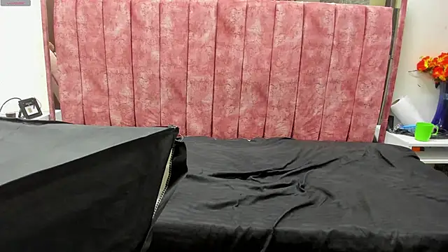 Madonna78couple online show from 06/12/26, 07:02