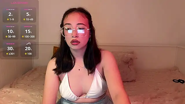 Snapshot of Hannari_ chatting on 07/02/26, 04:46 Hannari online show from 07/02/26, 04:46
