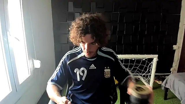 Snapshot of SoccerPlayerr chatting on 06/11/26, 06:55 SoccerPlayerr online show from 06/11/26, 06:55