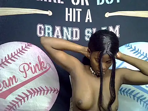 Snapshot of Queen_slay2 chatting on 06/28/26, 05:35 Queen slay2 online show from 06/28/26, 05:35