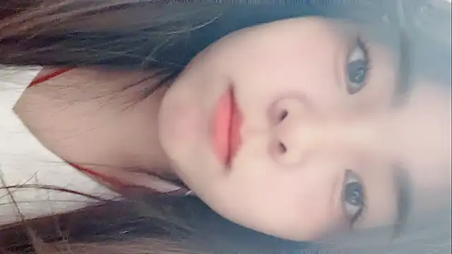 Snapshot of hellokiki99 chatting on 06/12/26, 05:17 hellokiki99 online show from 06/12/26, 05:17