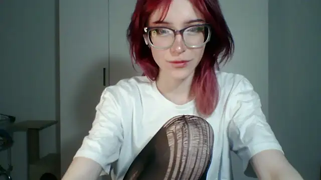 Snapshot of KayleneWesterberg chatting on 07/05/26, 03:08 KayleneWesterberg online show from 07/05/26, 03:08