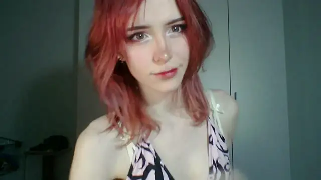 Snapshot of KayleneWesterberg chatting on 07/14/26, 03:07 KayleneWesterberg online show from 07/14/26, 03:07