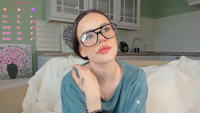 Snapshot of KianaBrownn chatting on 06/15/26, 01:24 KianaBrownn online show from 06/15/26, 01:24