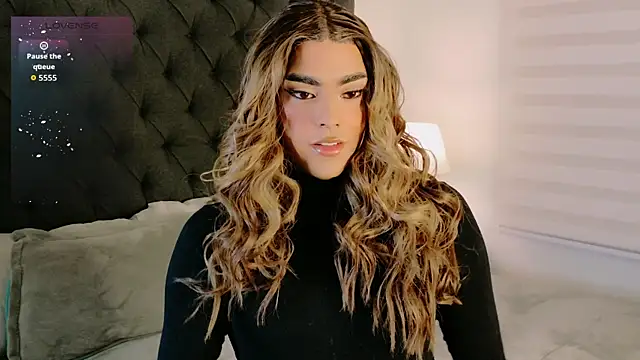 Snapshot of Scarlethvhonparker chatting on 04/14/26, 12:05 Scarlethvhonparker online show from 04/14/26, 12:05