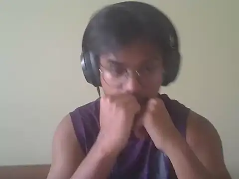 Snapshot of shady093 chatting on 06/16/26, 08:50 shady093 online show from 06/16/26, 08:50