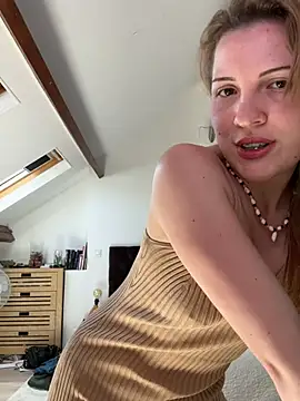 blanchevalmont online show from 06/17/26, 01:56
