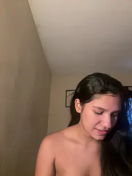 Snapshot of Veronica_M chatting on 07/28/26, 06:42 Veronica M online show from 07/28/26, 06:42