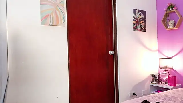 VALERY SCOTT  online show from 07/28/26, 08:34