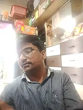 Snapshot of dhirusury050625 chatting on 06/18/26, 03:05 dhirusury050625 online show from 06/18/26, 03:05