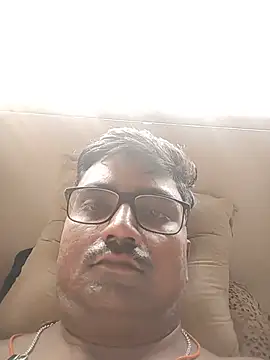 Snapshot of dhirusury050625 chatting on 07/14/26, 12:22 dhirusury050625 online show from 07/14/26, 12:22