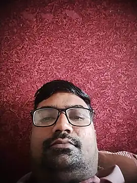 Snapshot of dhirusury050625 chatting on 07/26/26, 06:54 dhirusury050625 online show from 07/26/26, 06:54