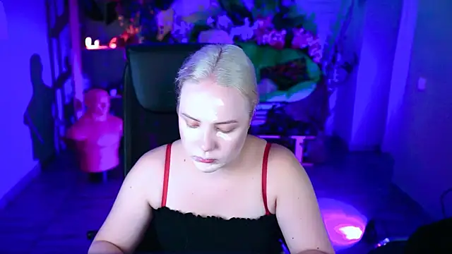 Snapshot of stellawatts chatting on 07/09/26, 12:09 stellawatts online show from 07/09/26, 12:09
