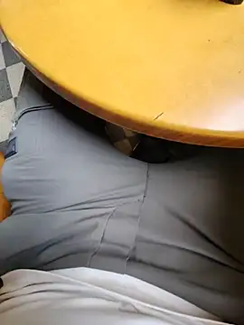 Snapshot of Dylane_0026 chatting on 06/14/26, 09:44 Dylane 0026 online show from 06/14/26, 09:44