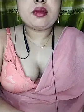 Snapshot of Khosi_Moni chatting on 08/02/26, 08:29 Khosi Moni online show from 08/02/26, 08:29