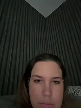 Snapshot of Lauretta1507 chatting on 06/22/26, 11:51 Lauretta1507 online show from 06/22/26, 11:51