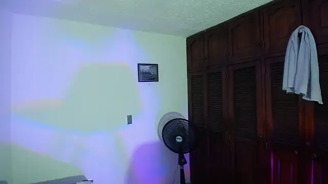 sweety milk  online show from 07/30/26, 08:52