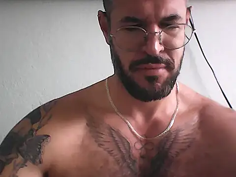 Snapshot of mrbighairychest chatting on 07/07/26, 03:27 mrbighairychest online show from 07/07/26, 03:27
