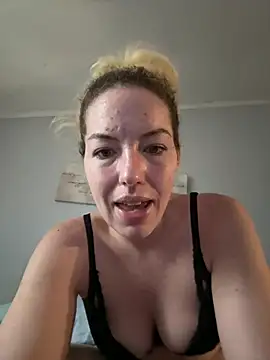 Snapshot of milfymorgan chatting on 06/20/26, 02:31 milfymorgan online show from 06/20/26, 02:31