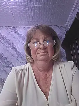 Snapshot of MilashkaCutie50 chatting on 07/09/26, 02:04 MilashkaCutie50 online show from 07/09/26, 02:04