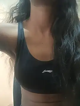 Snapshot of kavita_45 chatting on 06/18/26, 04:35 kavita 45 online show from 06/18/26, 04:35