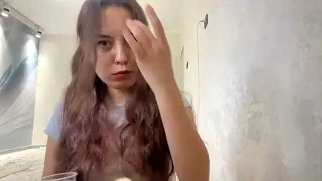 Snapshot of MathaEspejo chatting on 06/17/26, 12:50 MathaEspejo online show from 06/17/26, 12:50
