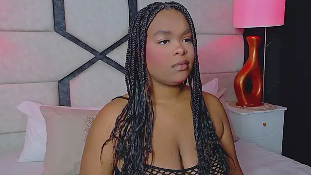 Snapshot of EbonyHenner chatting on 07/14/26, 12:00 EbonyHenner online show from 07/14/26, 12:00
