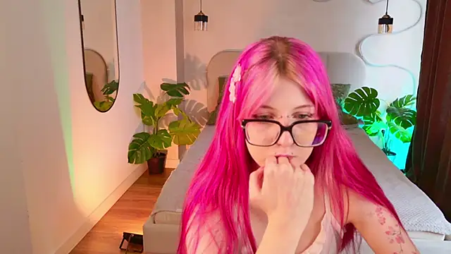 Lola Blaze  online show from 06/15/26, 07:43