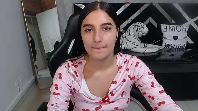 Snapshot of nyx_kitty_a chatting on 07/10/26, 01:36 nyx kitty a online show from 07/10/26, 01:36