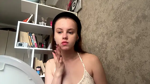 Snapshot of Mollybeans chatting on 06/24/26, 03:11 Mollybeans online show from 06/24/26, 03:11