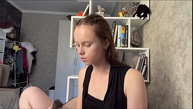 Snapshot of Mollybeans chatting on 08/03/26, 12:10 Mollybeans online show from 08/03/26, 12:10
