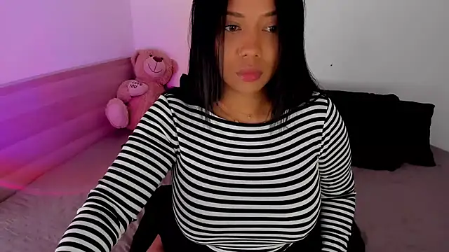 NicolePasqualott online show from 11/21/25, 03:11