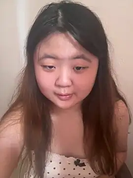 Snapshot of Azz_PinkLady chatting on 06/15/26, 02:25 Azz PinkLady online show from 06/15/26, 02:25