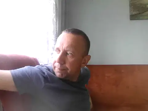 Snapshot of RafalekRozmarynowski81 chatting on 07/27/26, 01:07 RafalekRozmarynowski81 online show from 07/27/26, 01:07