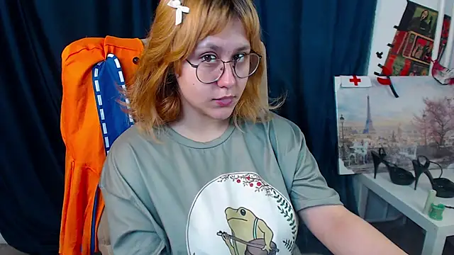 Snapshot of Judith_hypnosiss chatting on 07/18/26, 06:06 Judith hypnosiss online show from 07/18/26, 06:06