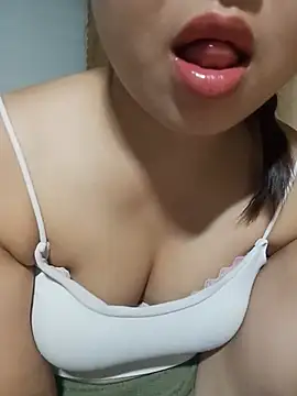 Emma-cutee online show from 07/13/26, 04:32