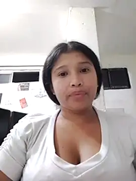 Snapshot of Nati_linda chatting on 06/17/26, 03:31 Nati linda online show from 06/17/26, 03:31