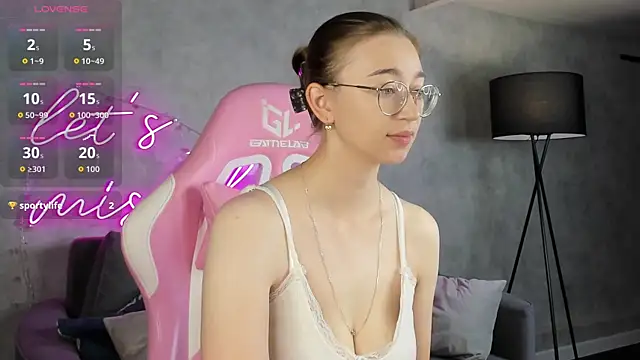 Lucy Green online show from 07/07/26, 12:46